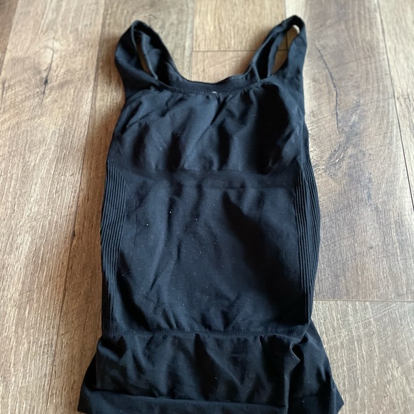 BLANQI Tops - BLANQI nursing top